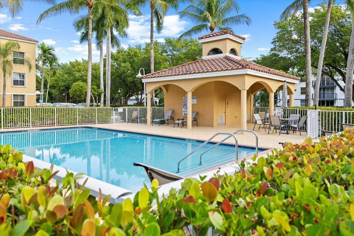 Sheridan Beach Club Condo - Residential Lease