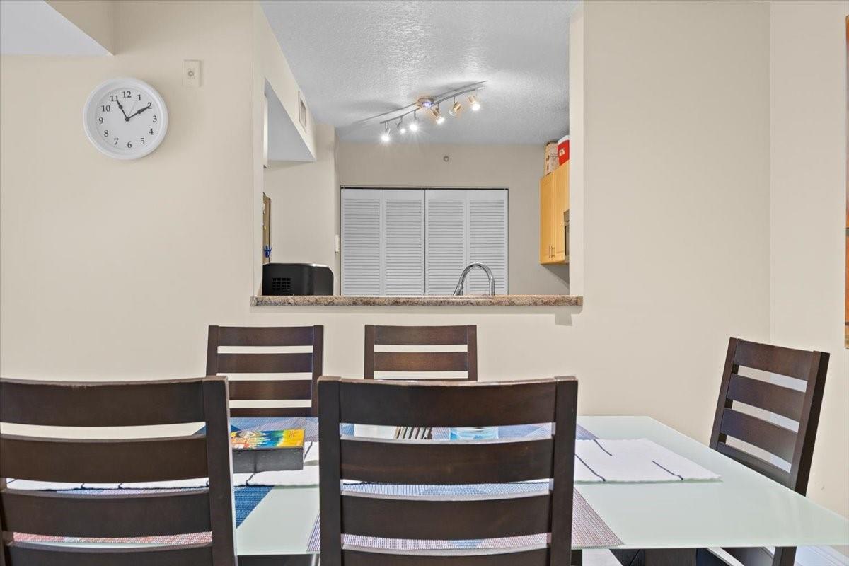 Sheridan Beach Club Condo - Residential Lease