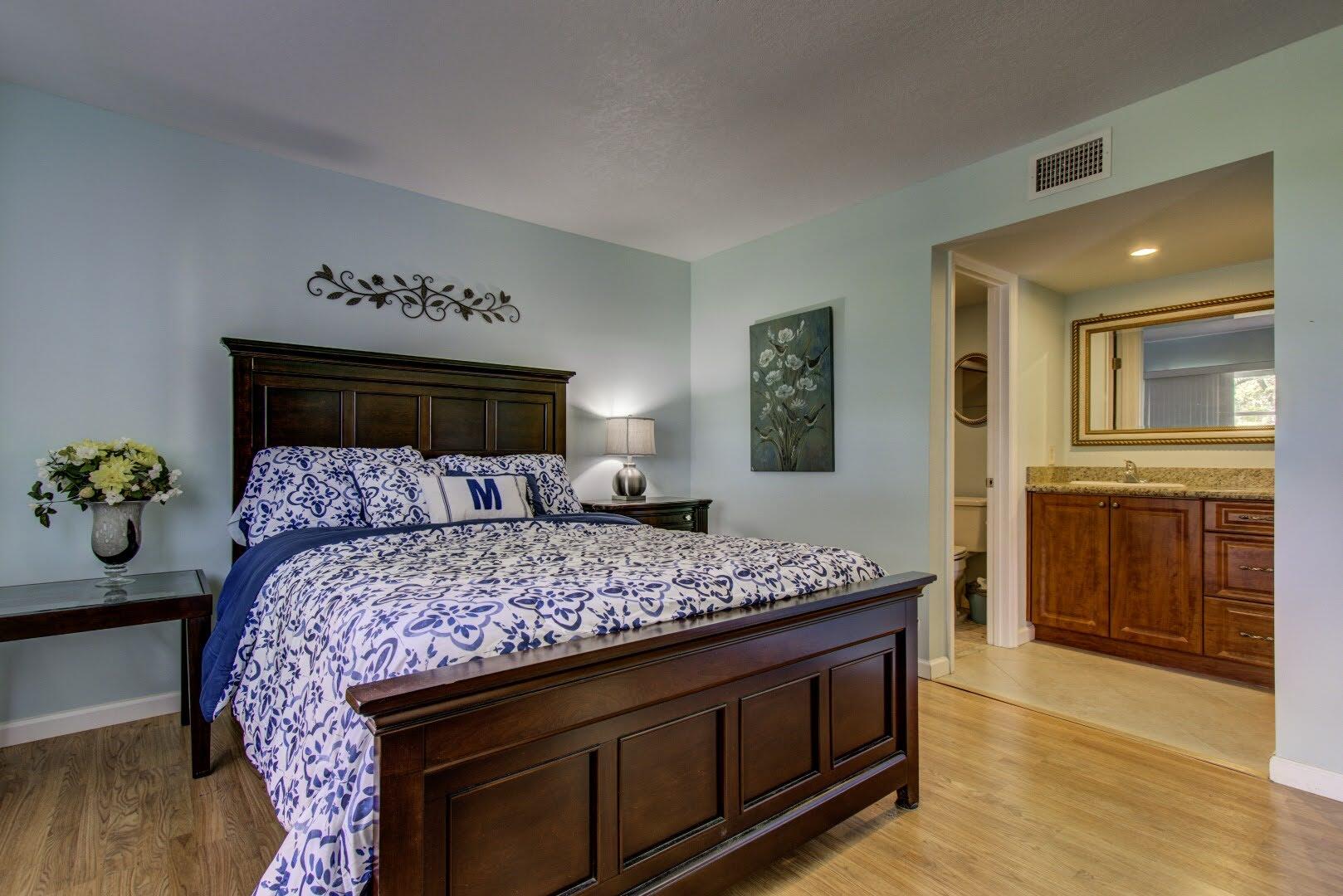 ORIOLE GOLF & TENNIS CLUB CONDO - Residential