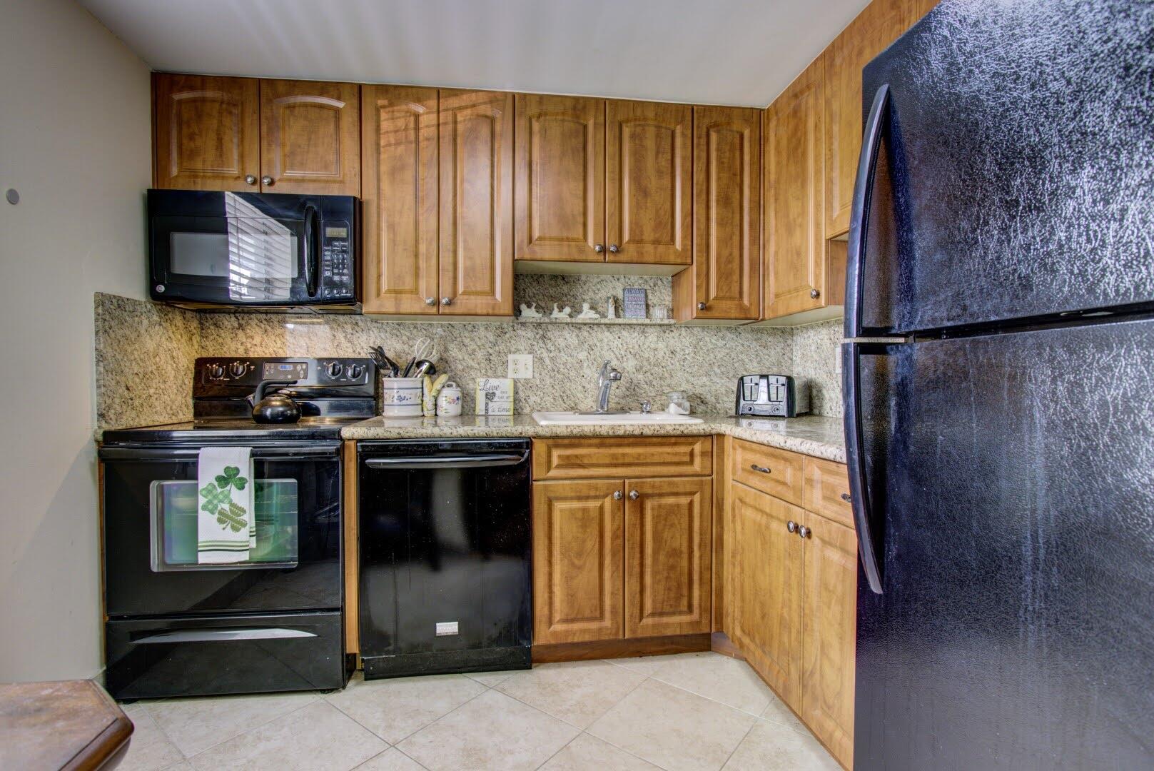 ORIOLE GOLF & TENNIS CLUB CONDO - Residential