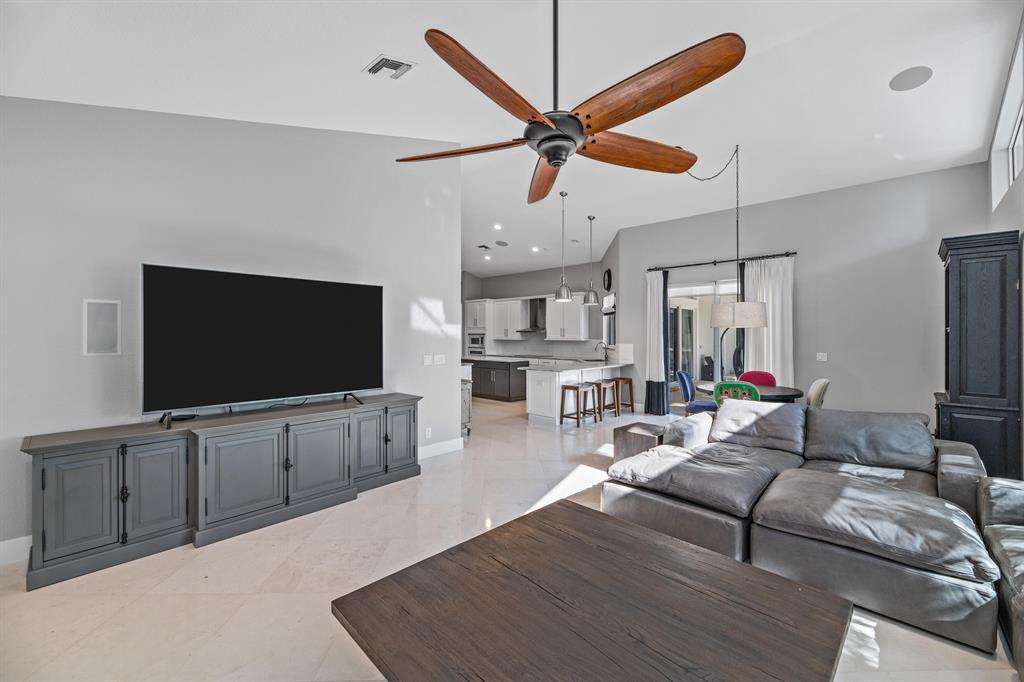 SADDLE TRAIL PARK OF WELL - Residential