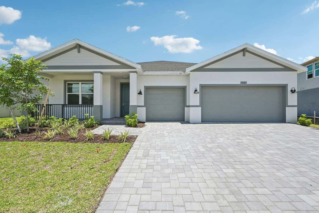 Photo of 5665 Hampton Park Circle, Vero Beach, FL 32966 (MLS # R11104063)