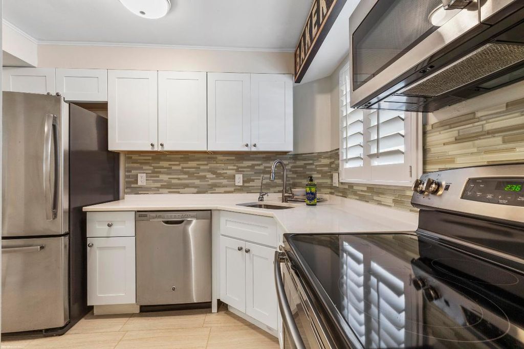 Photo of 18081 SE Country Club Drive #7-61, Jupiter, FL 33469 (MLS # R11157275)