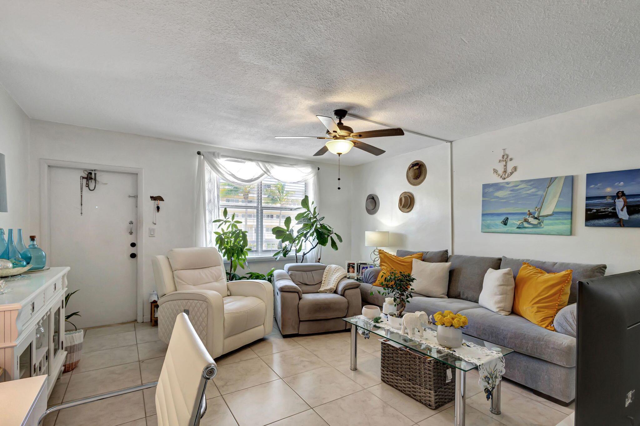 2565 S Ocean Boulevard 211
