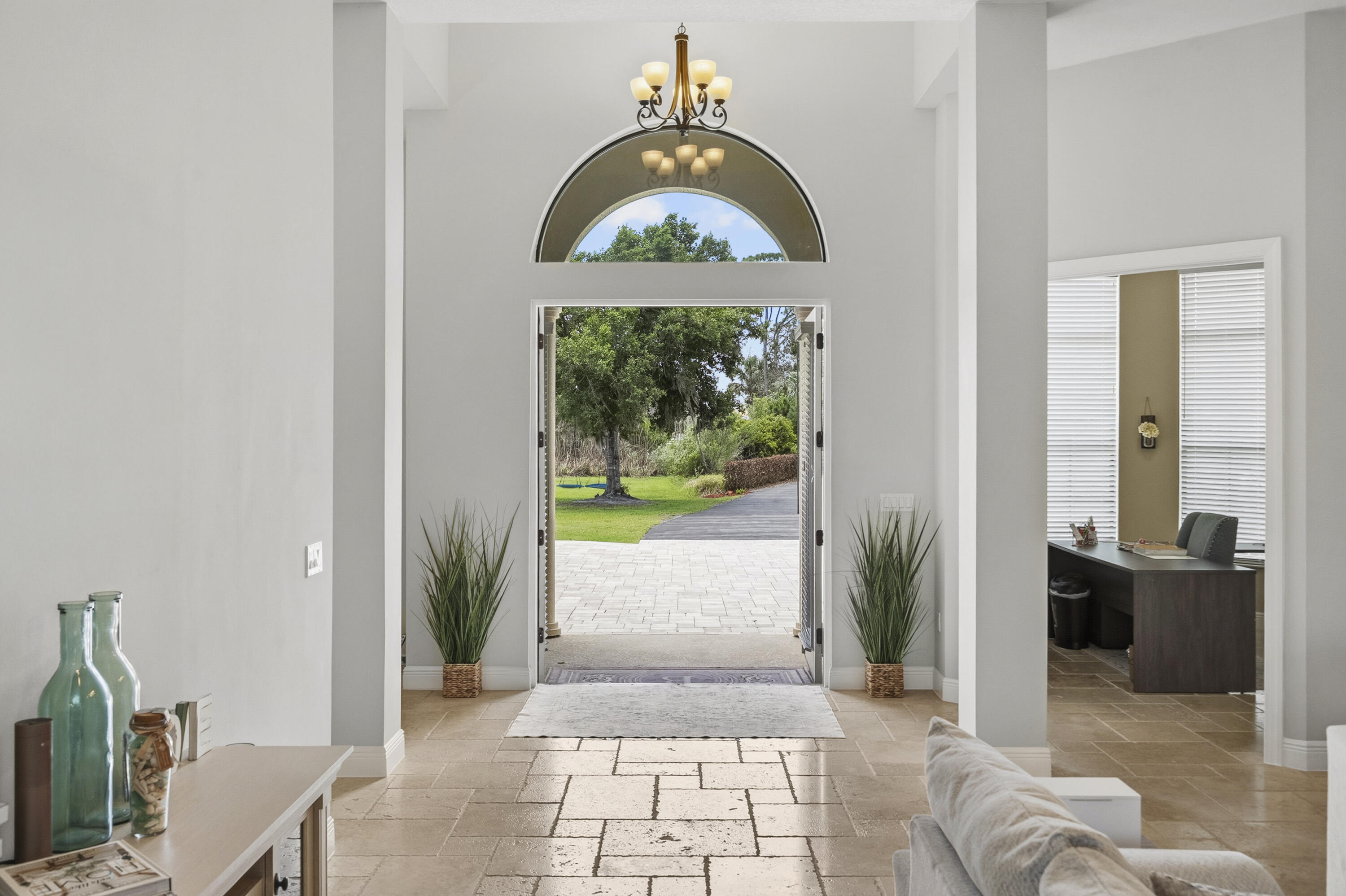 5023 SW Martin Commons Way