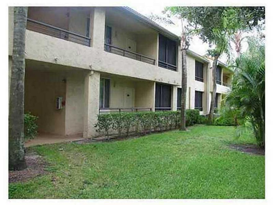 Immaculate & move-in ready. beautiful & spacious 2/2 condo, resort style living, split floor plan, second floor, S/S appliances with granite countertops & full size washer/dryer, Tile in living room, large screened patio, lot s of closet/storage space. st ate of the art fitness center, pool, billiards, tennis/volleyball courts, car wash. located in the heart of coconut creek minutes from turnpike & sawgrass, move in with quick & easy approval. Pets allow with $500 pet deposit