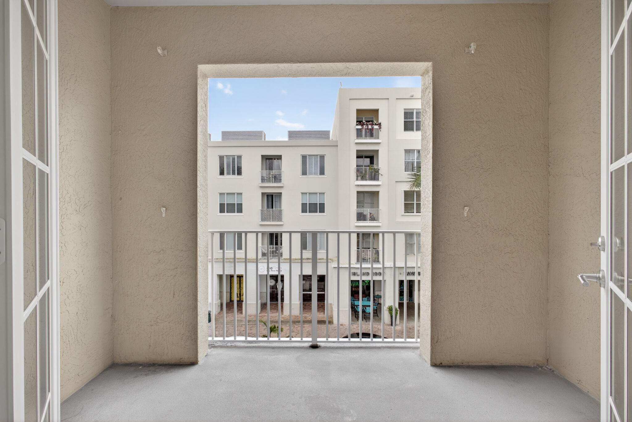 Village At Abacoa Condo - Residential