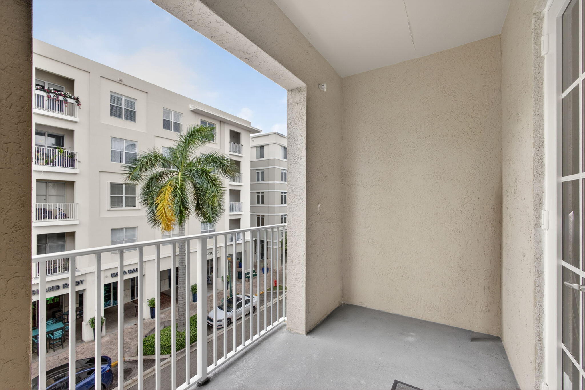 Village At Abacoa Condo - Residential