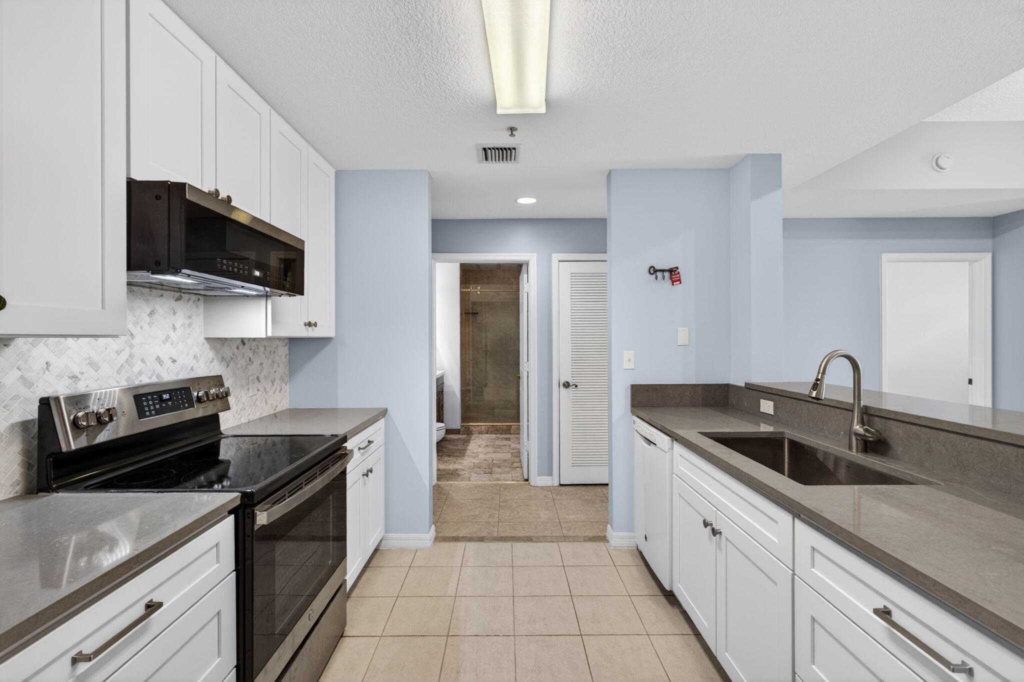 Village At Abacoa Condo - Residential