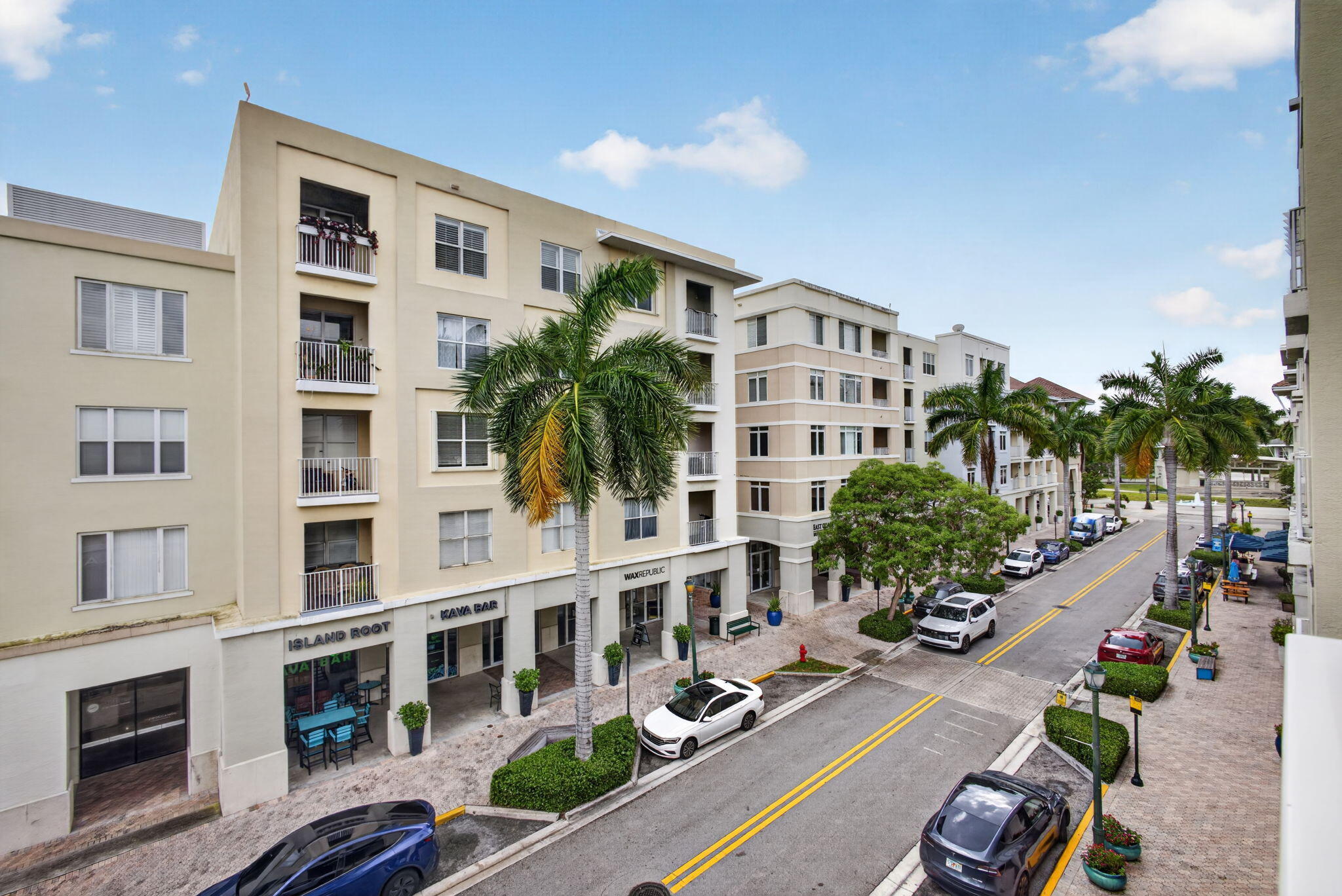 Village At Abacoa Condo - Residential