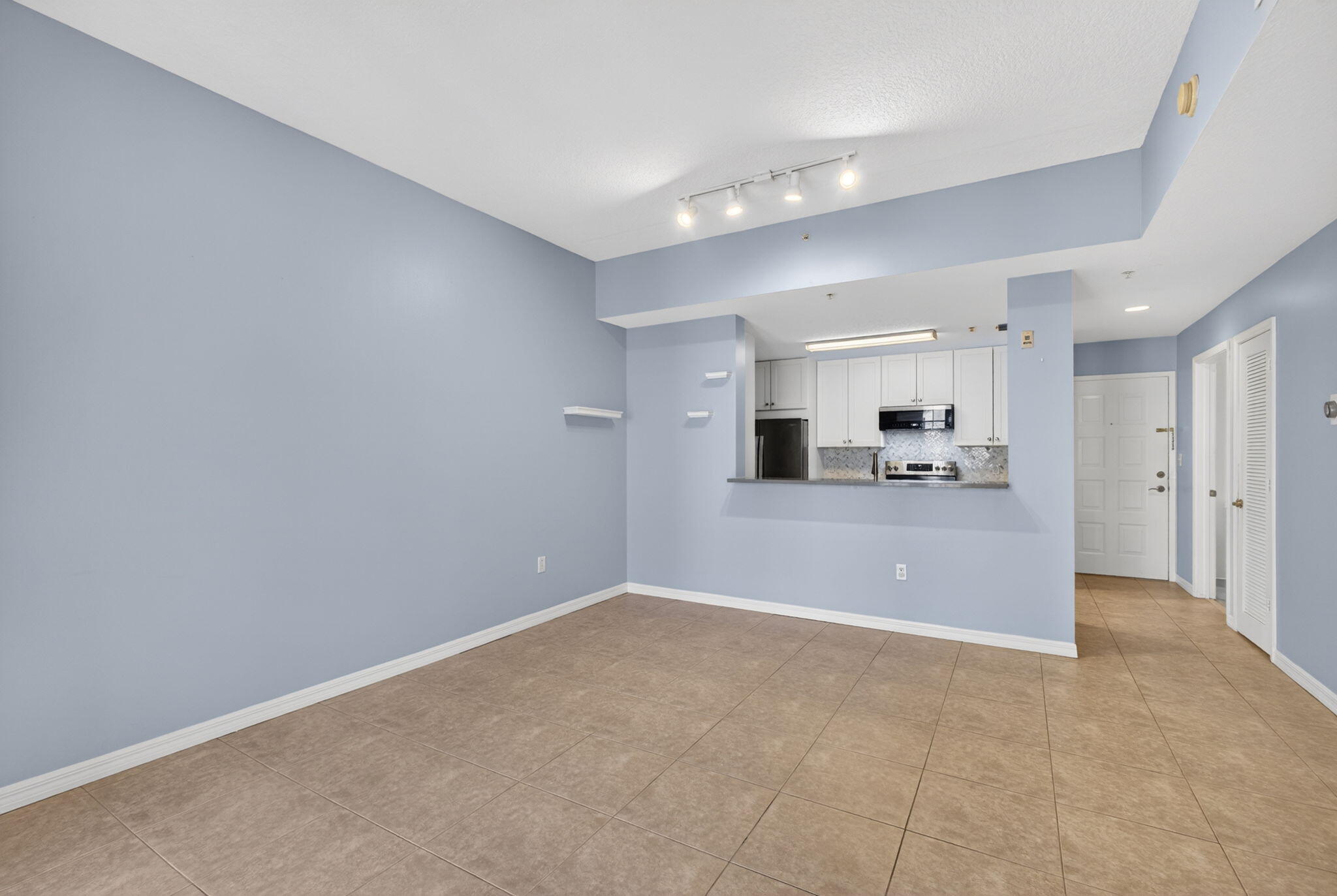Village At Abacoa Condo - Residential