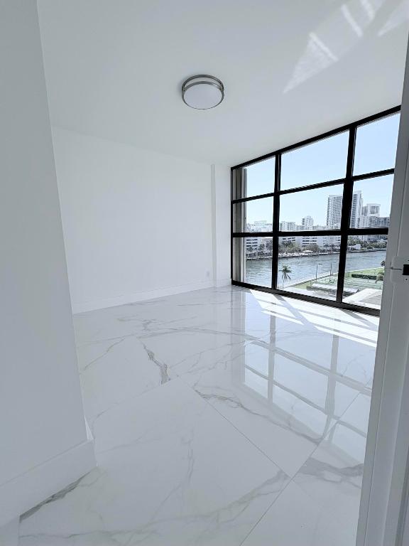 TOWERS OF OCEANVIEW SOUTH - Residential