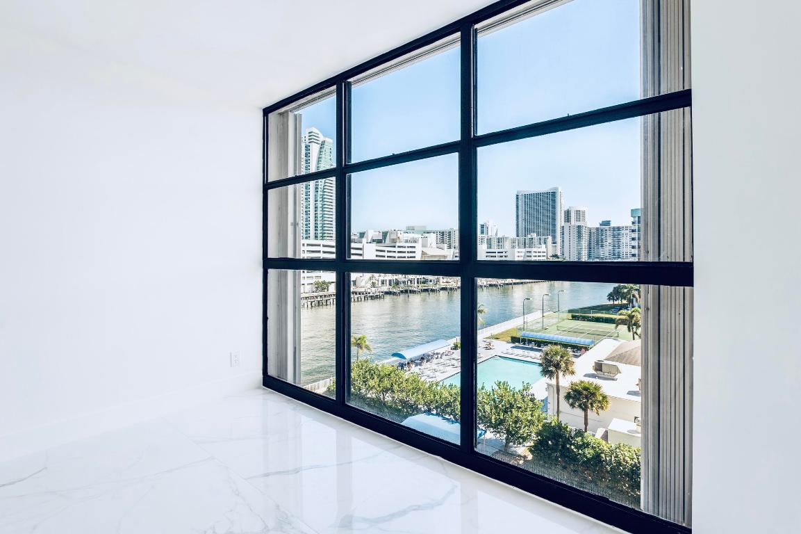 TOWERS OF OCEANVIEW SOUTH - Residential