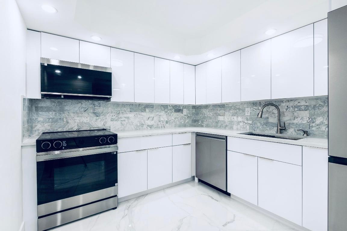 TOWERS OF OCEANVIEW SOUTH - Residential