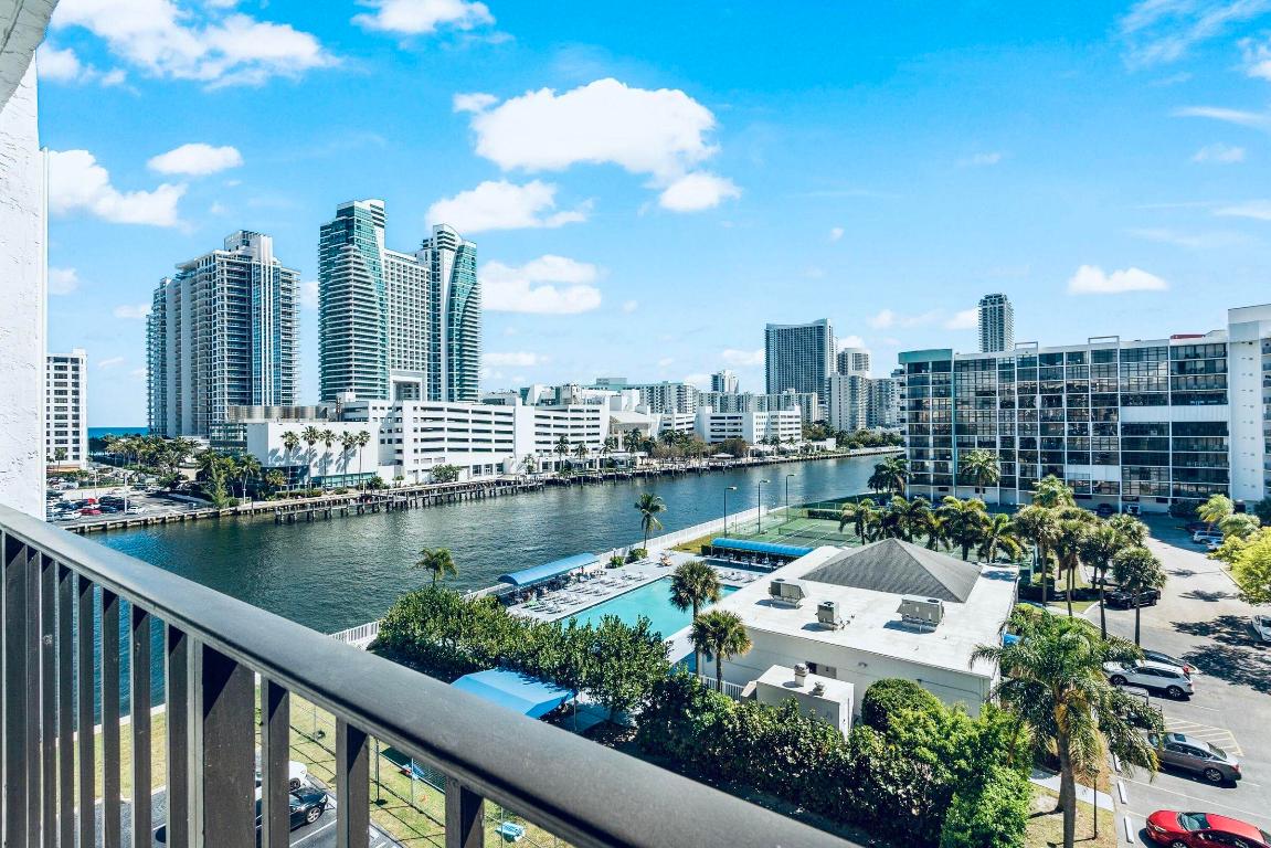 TOWERS OF OCEANVIEW SOUTH - Residential