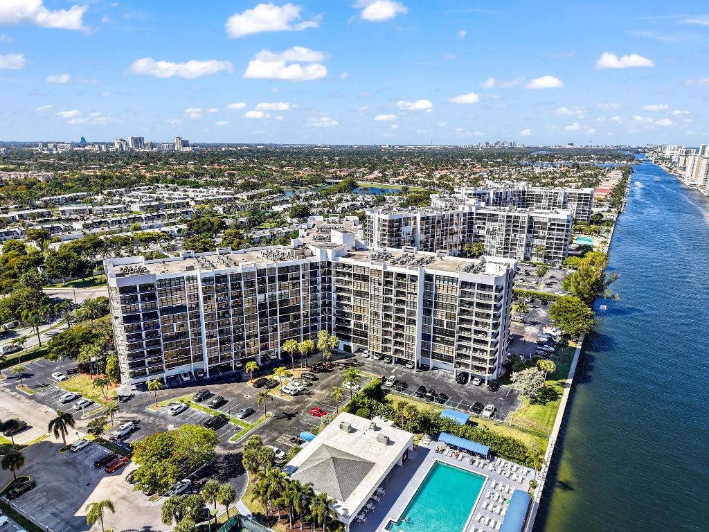 TOWERS OF OCEANVIEW SOUTH - Residential