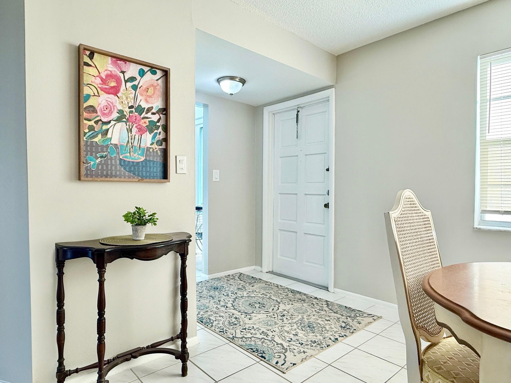 Emerald Condo - Residential