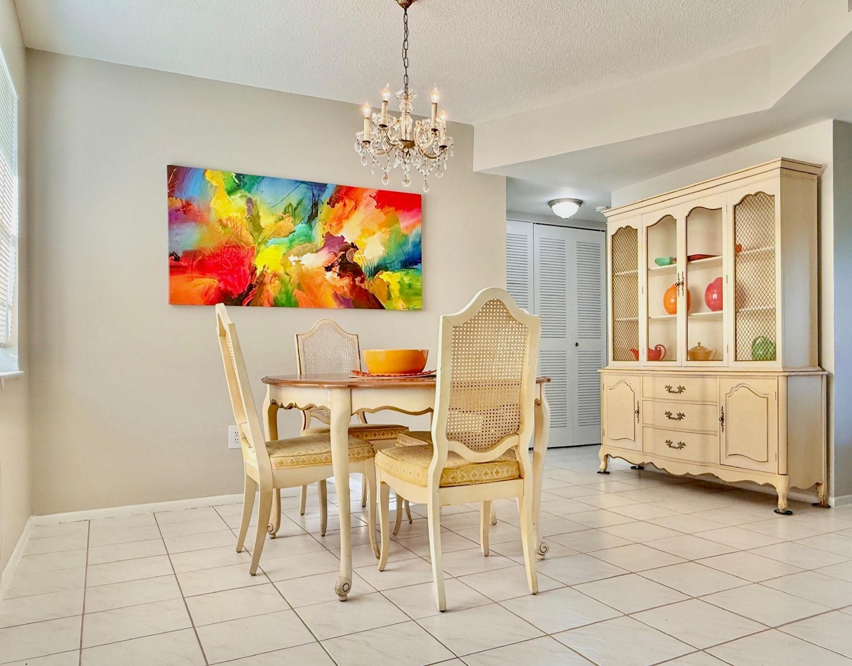 Emerald Condo - Residential