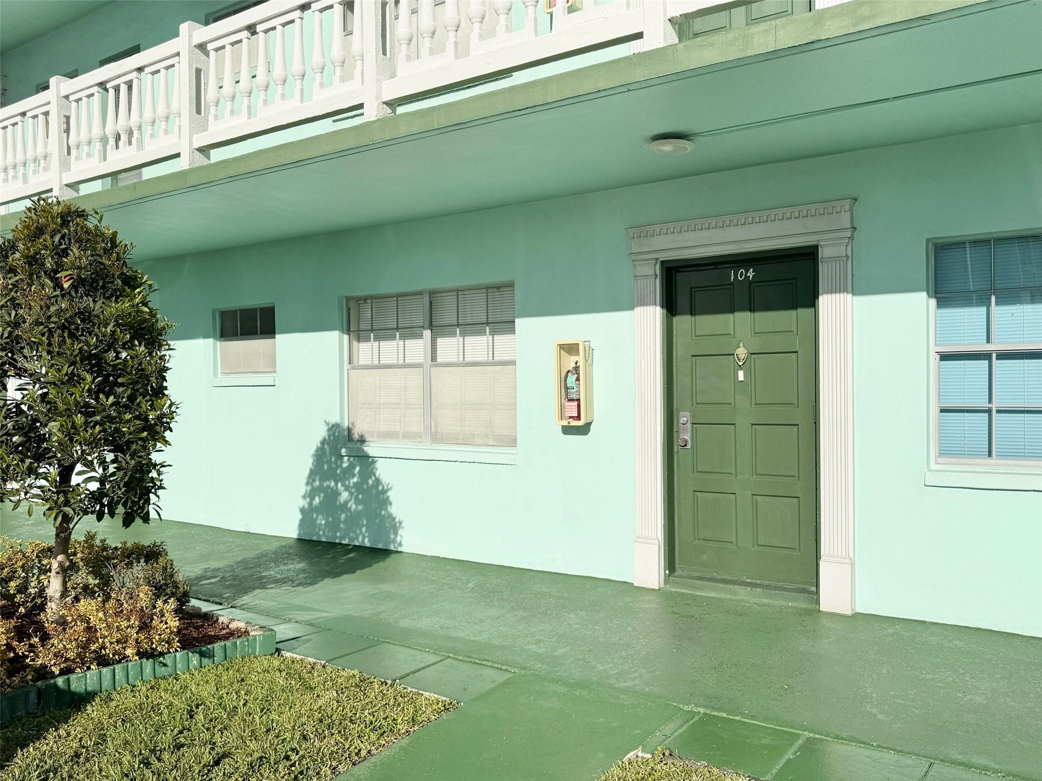 Emerald Condo - Residential