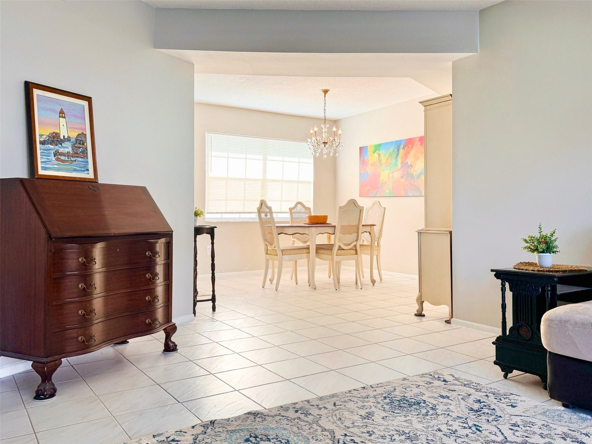 Emerald Condo - Residential