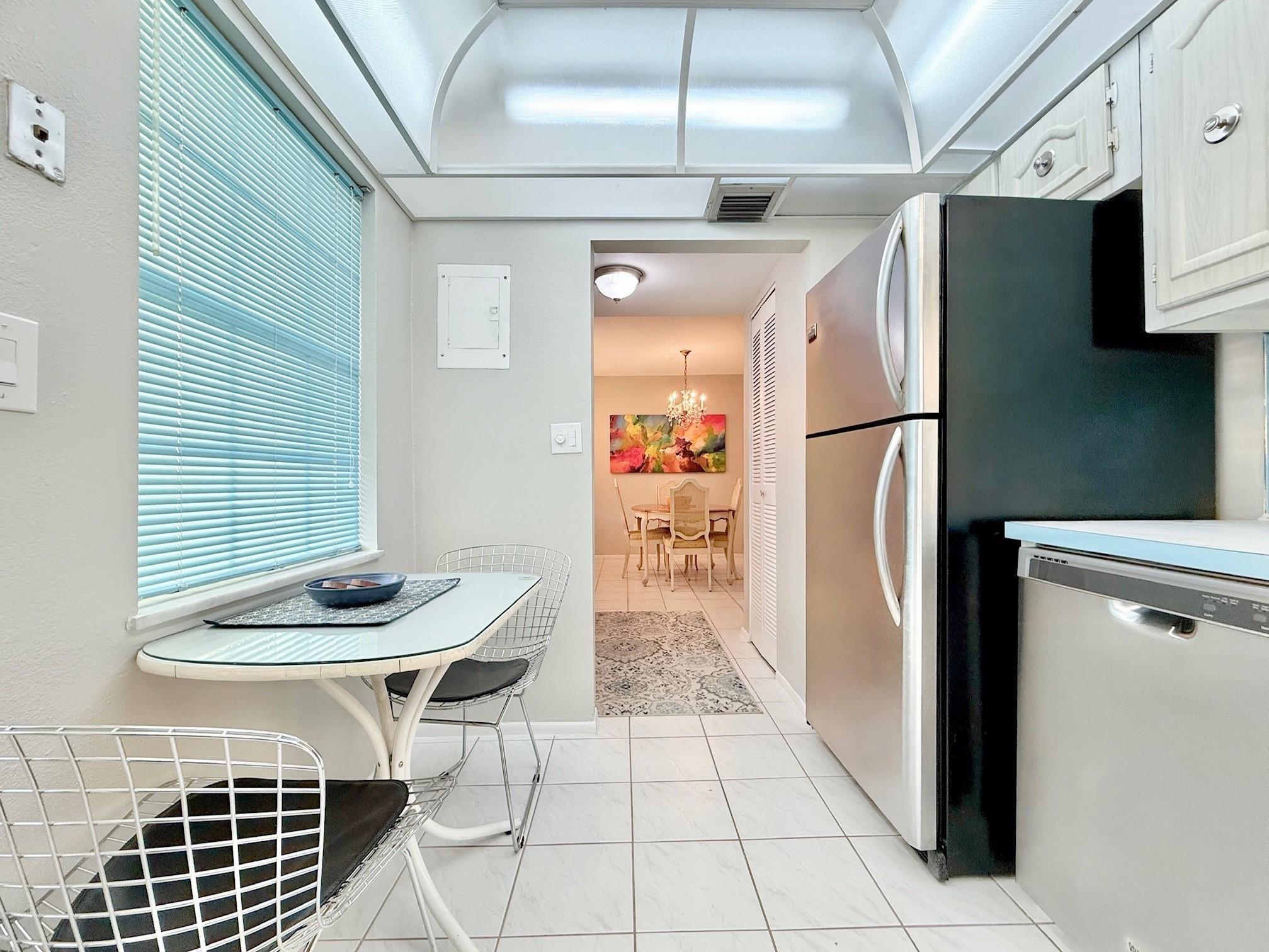 Emerald Condo - Residential