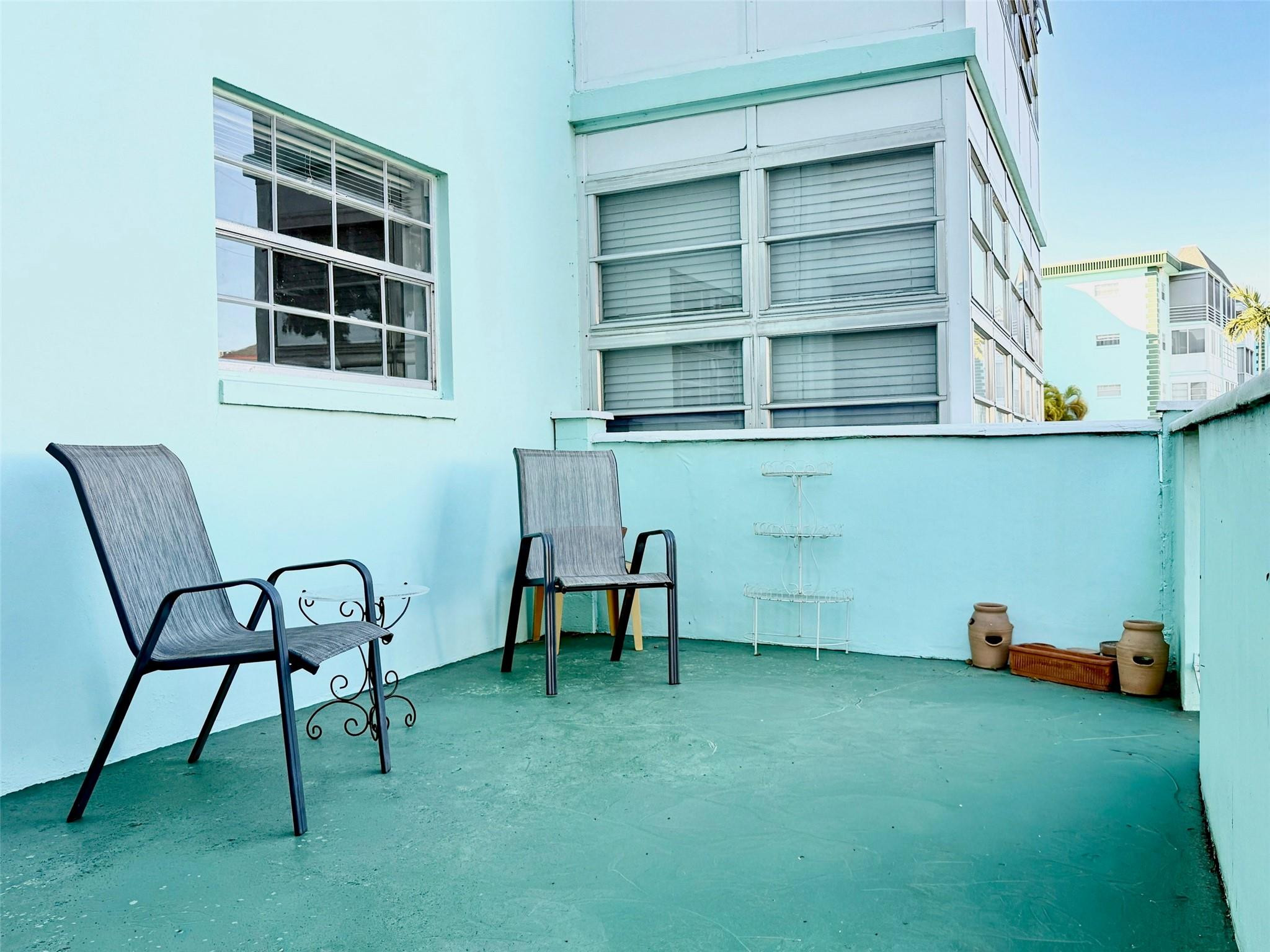 Emerald Condo - Residential