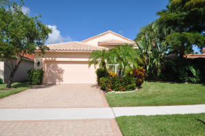Popular Arno model on private and oversized lakefront lot. Lots of upgrades. large birdcage entry, accordion hurricane shutters, and a double door entry into large foyer area with decorative columns.Once inside you'll note the upgraded bathrooms, wood floors, & more. This well maintained Arno boasts a gourmet kitchen w/42'' cabinets, crown molding, pull-outs, built in pantry, under counter lighting, granite counters w/breakfast bar, tiled back splash, stainless steel appliances(3 years new), including LG refrigerator, dish washer and dryer and GE profile convection microwave and stove. Ceramic tile on diagonal in main living areas, the bedrooms & den feature honey wood floors, racedeck flooring in garage & keyless entry. Master bedroom has 2 large closets.. see supplement