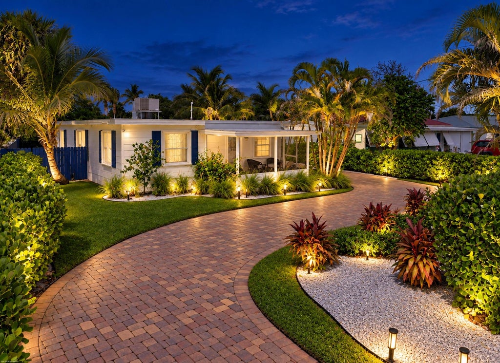 Photo of 307 GRANADA Street, Fort Pierce, FL 34949 (MLS # B26079468)