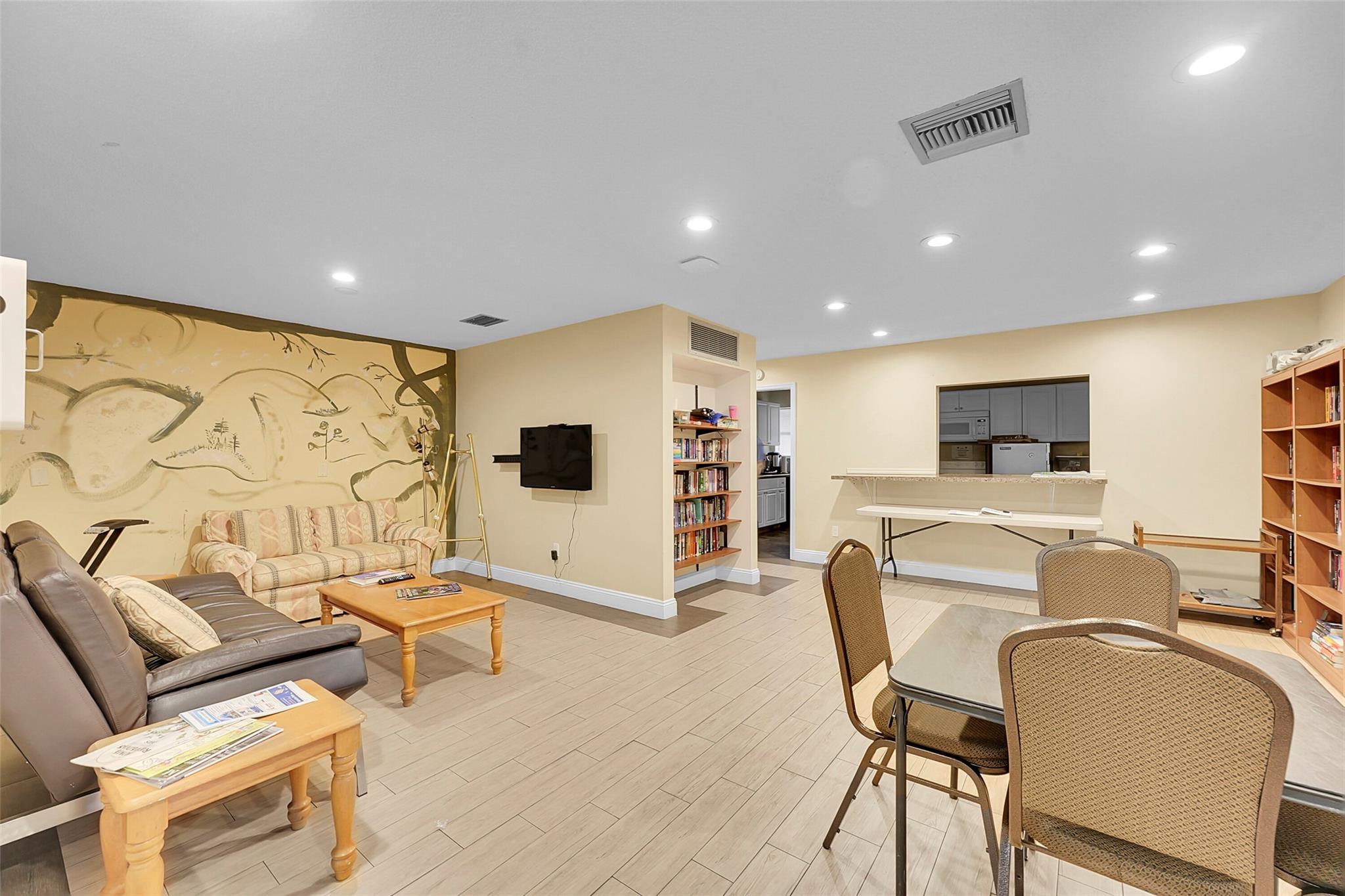 STRATHMORE - Residential