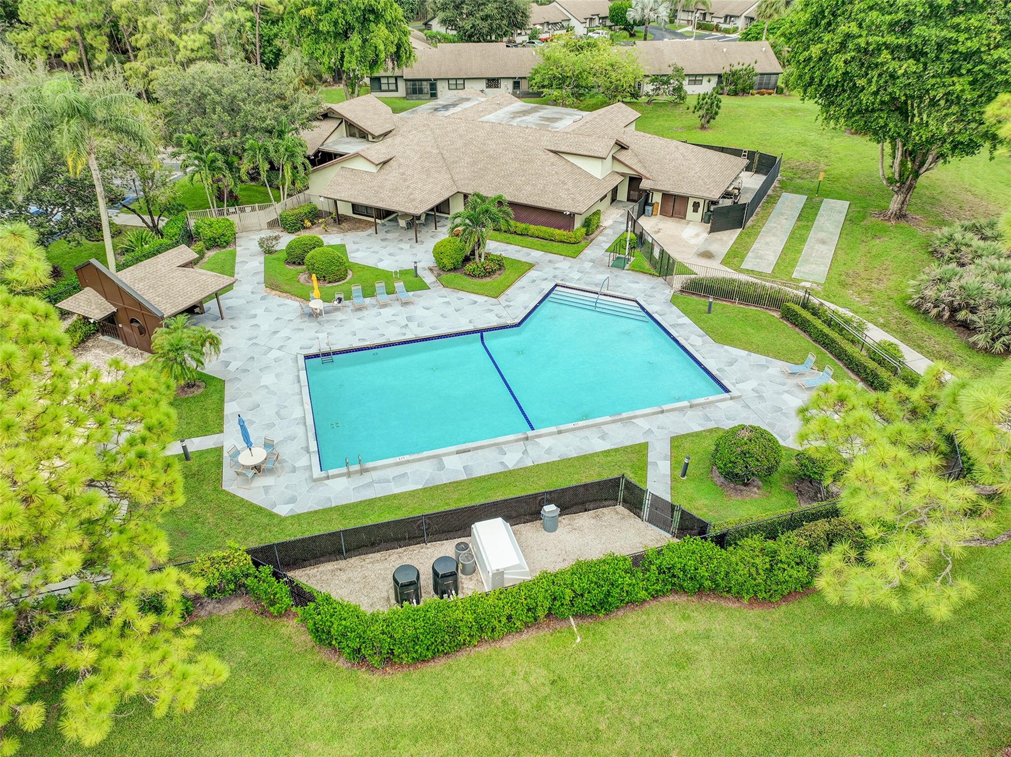 STRATHMORE - Residential