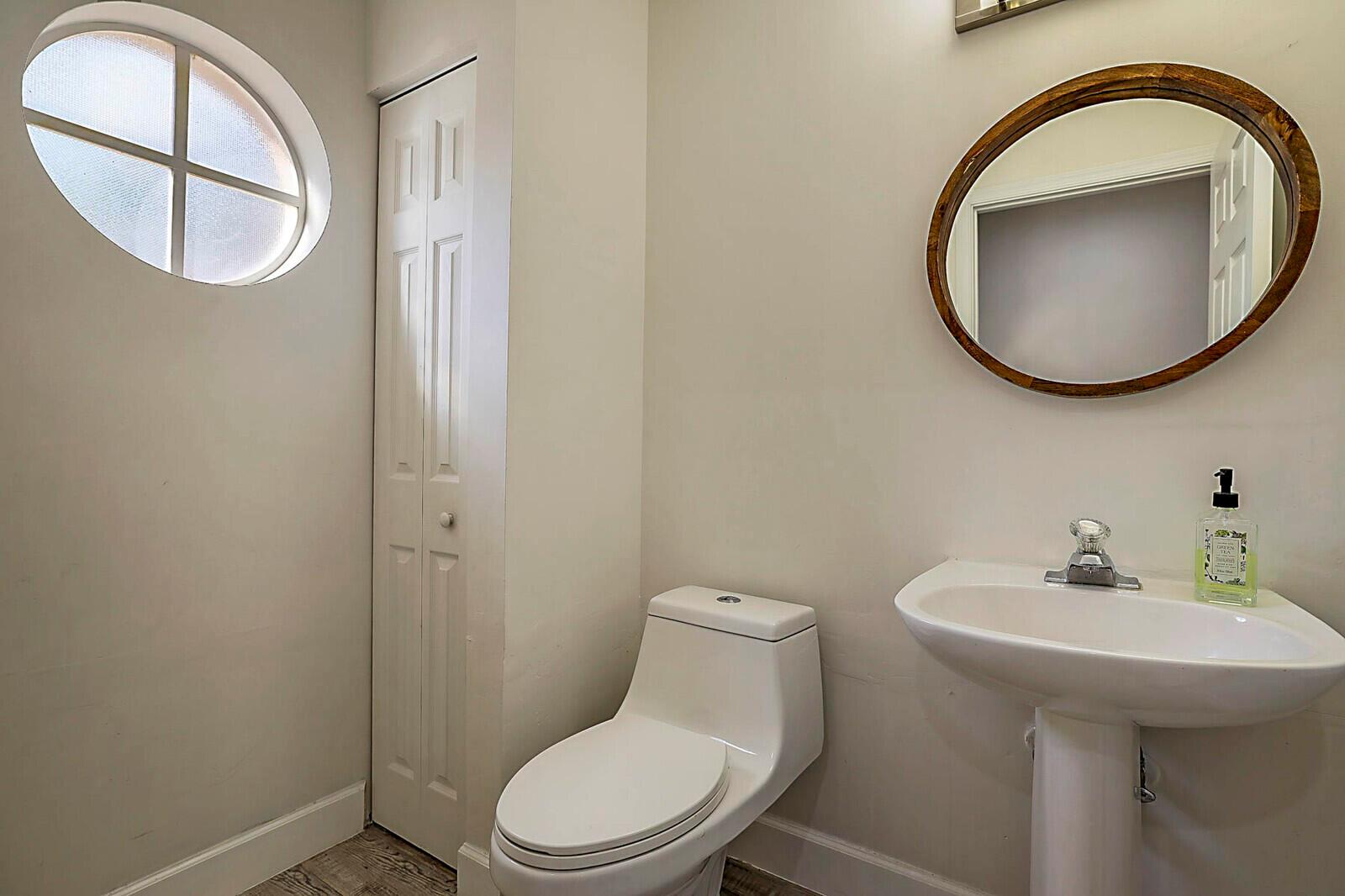 PLEASANT LAKES - Residential