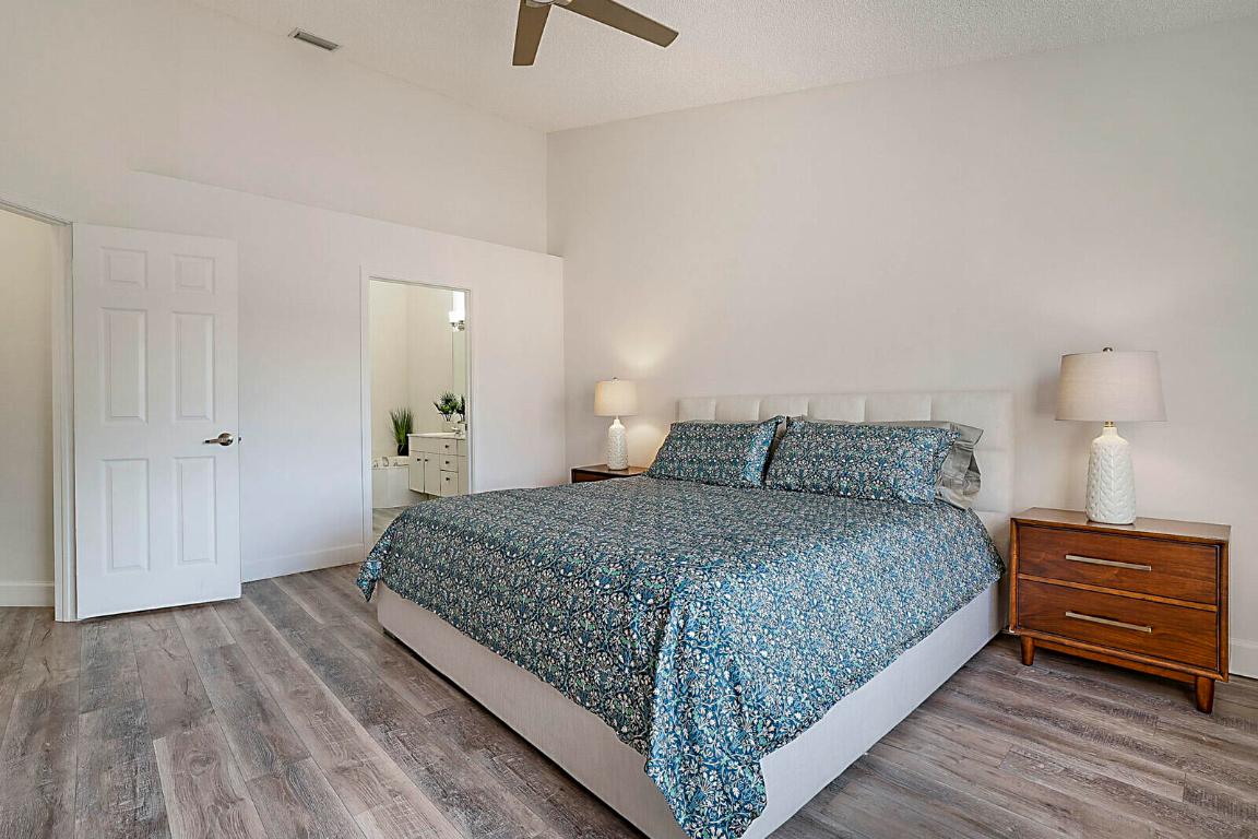 PLEASANT LAKES - Residential