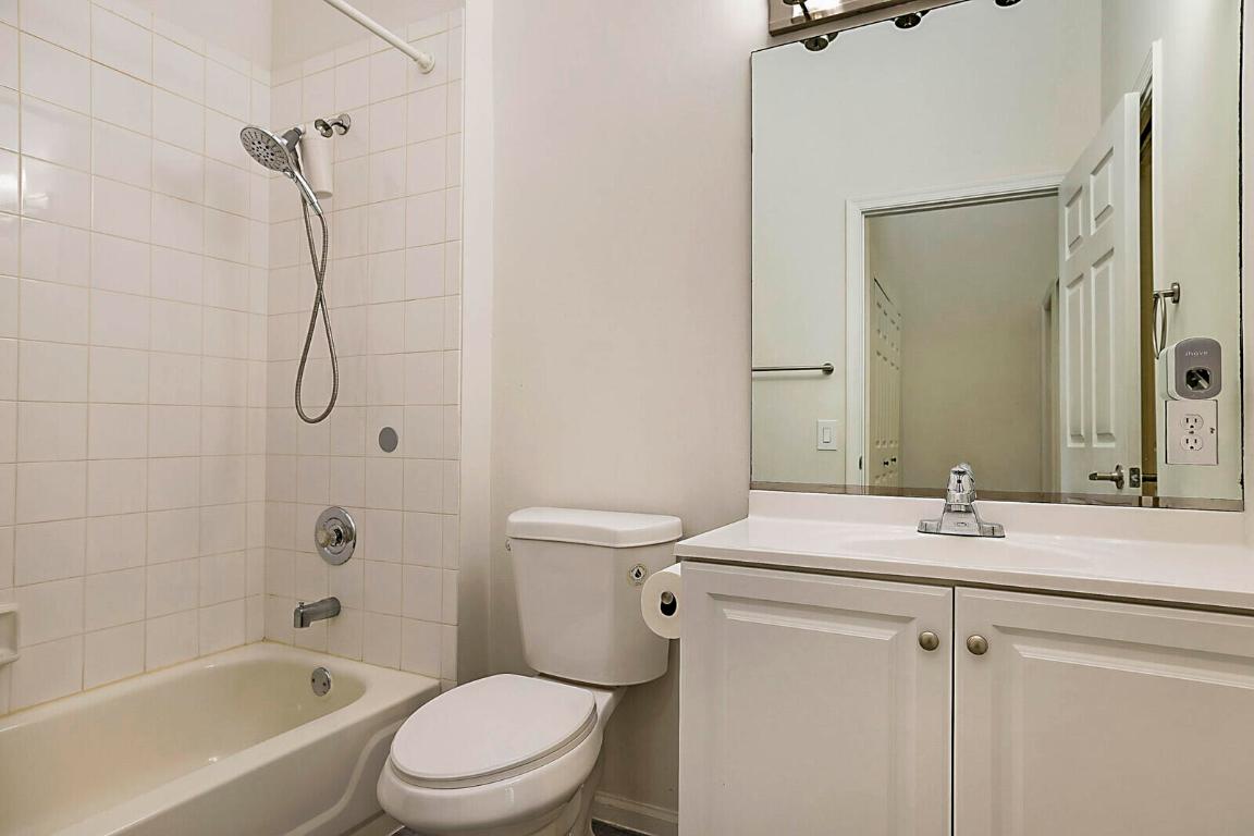 PLEASANT LAKES - Residential