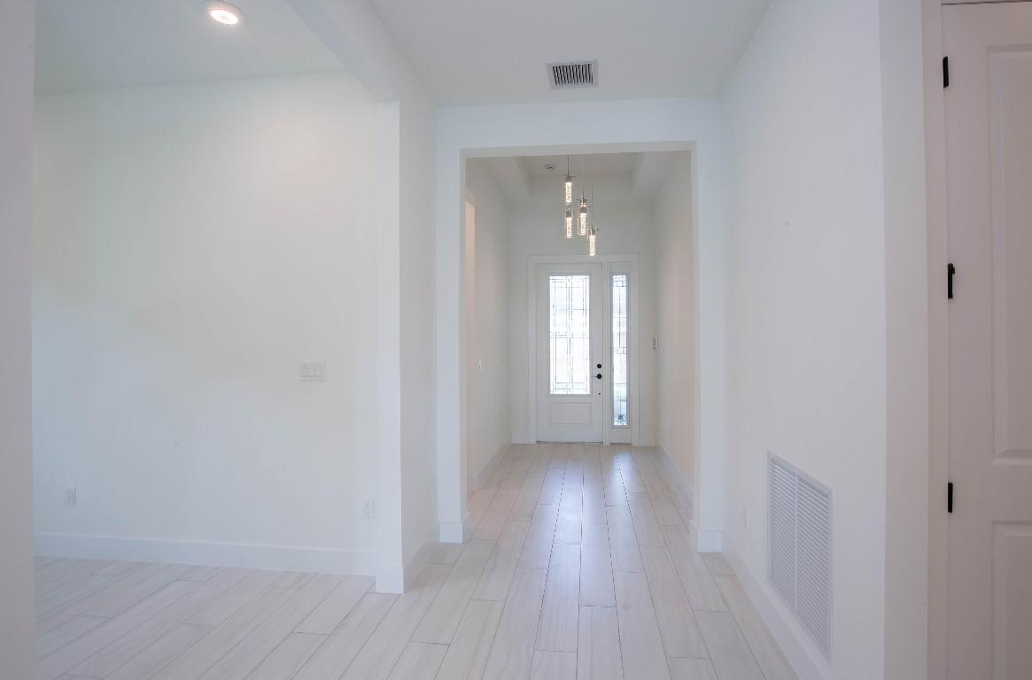 CRESSWIND PALM BEACH - Residential Lease