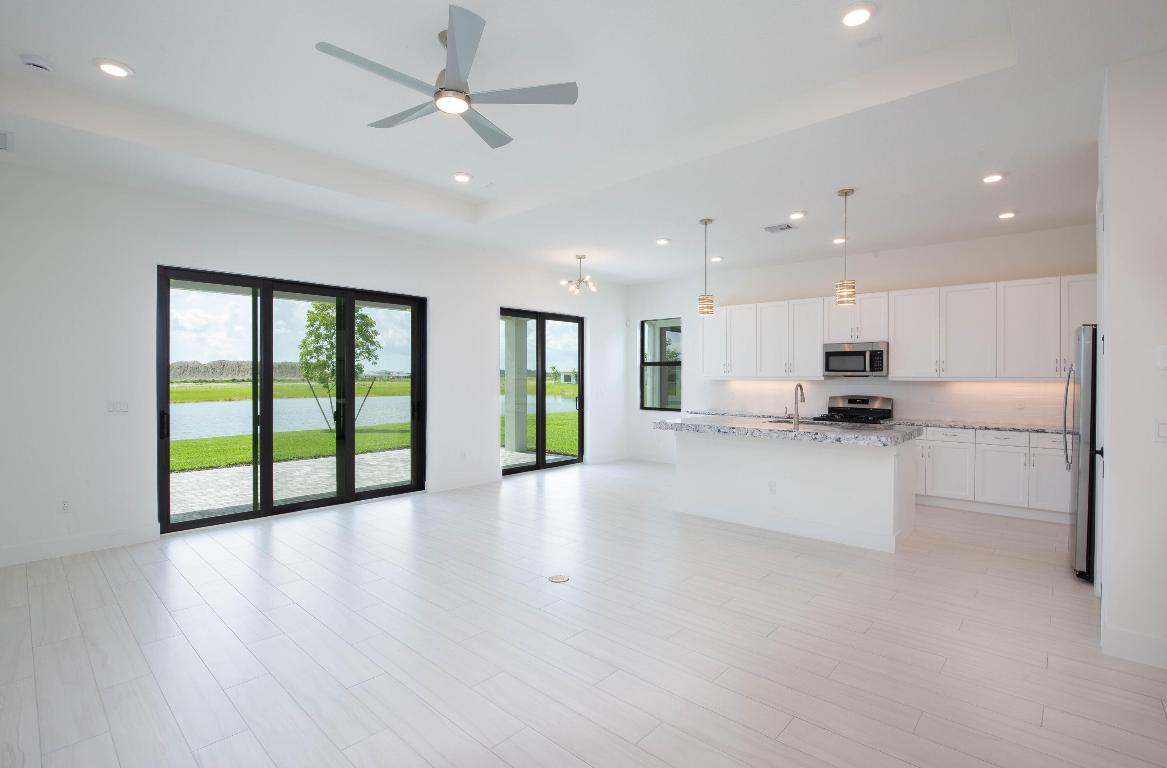 CRESSWIND PALM BEACH - Residential Lease