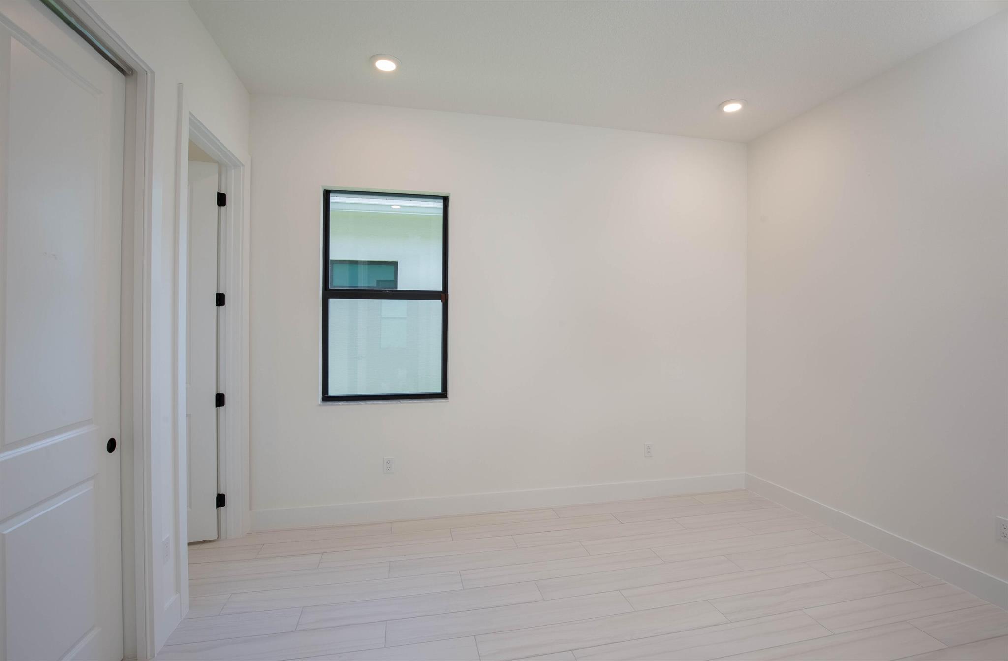 CRESSWIND PALM BEACH - Residential Lease