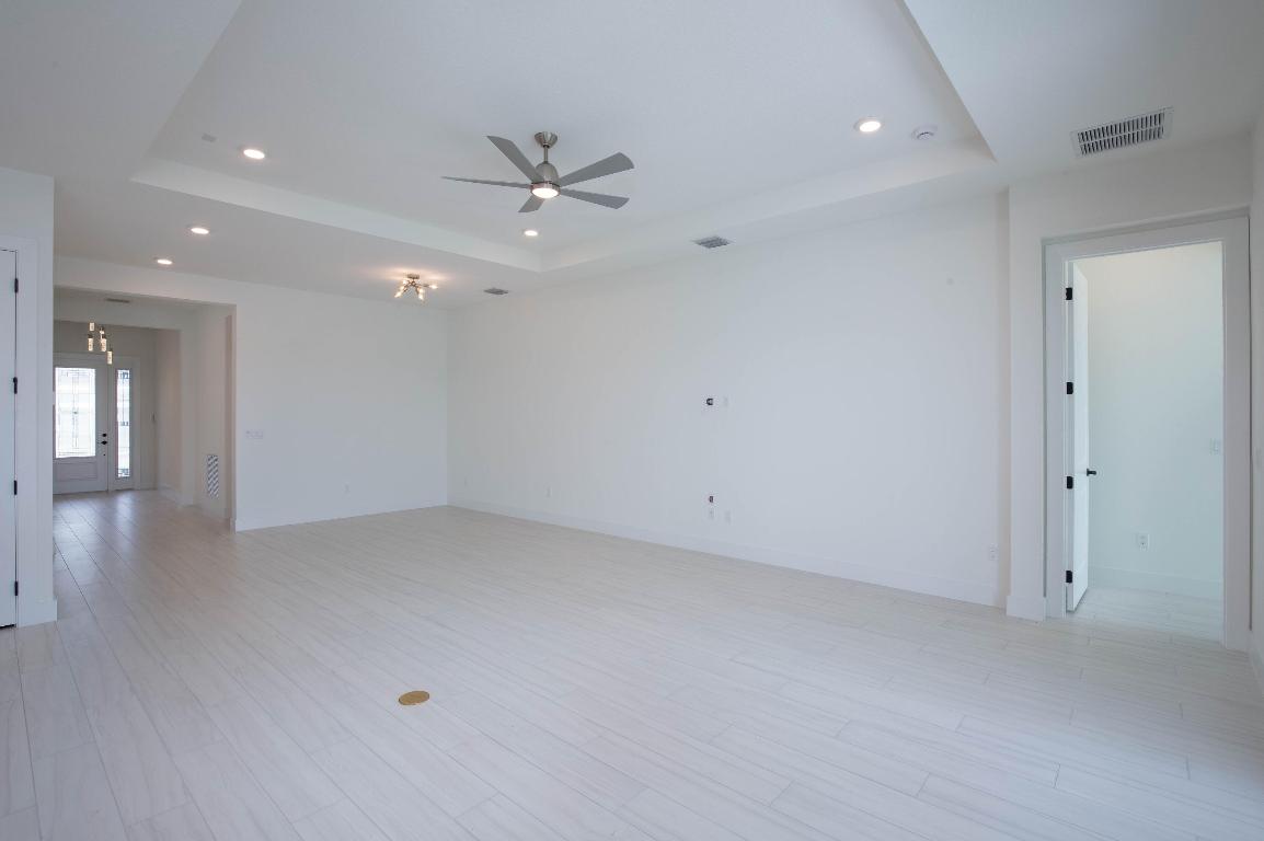 CRESSWIND PALM BEACH - Residential Lease