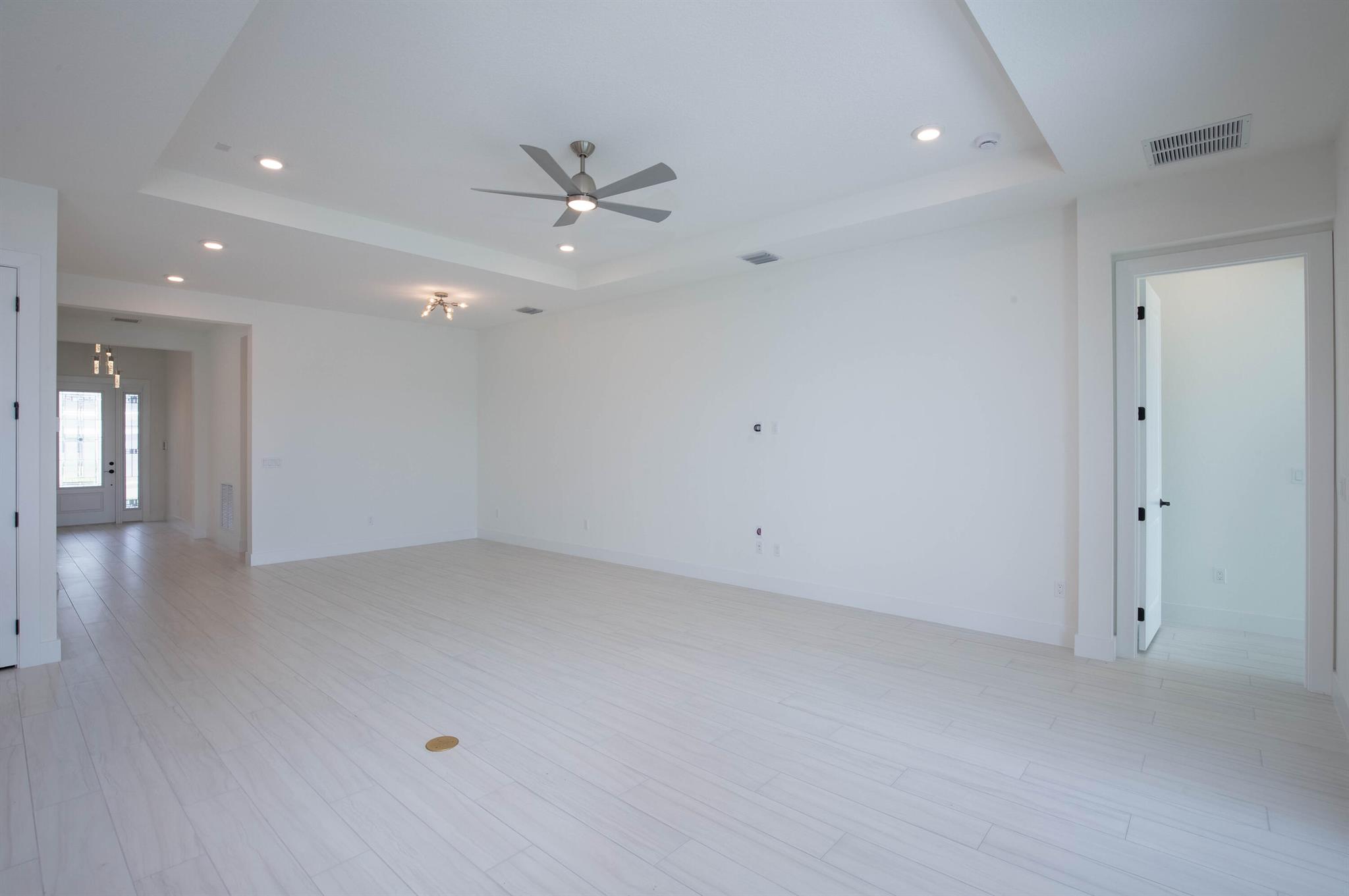 CRESSWIND PALM BEACH - Residential Lease