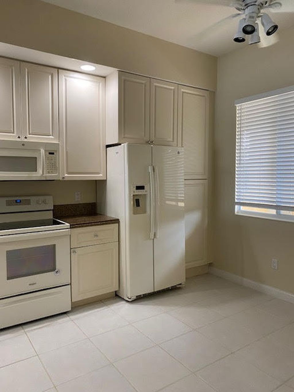 Photo of 11 Harbour Isle Drive W #201, Fort Pierce, FL 34949 (MLS # R10949681)