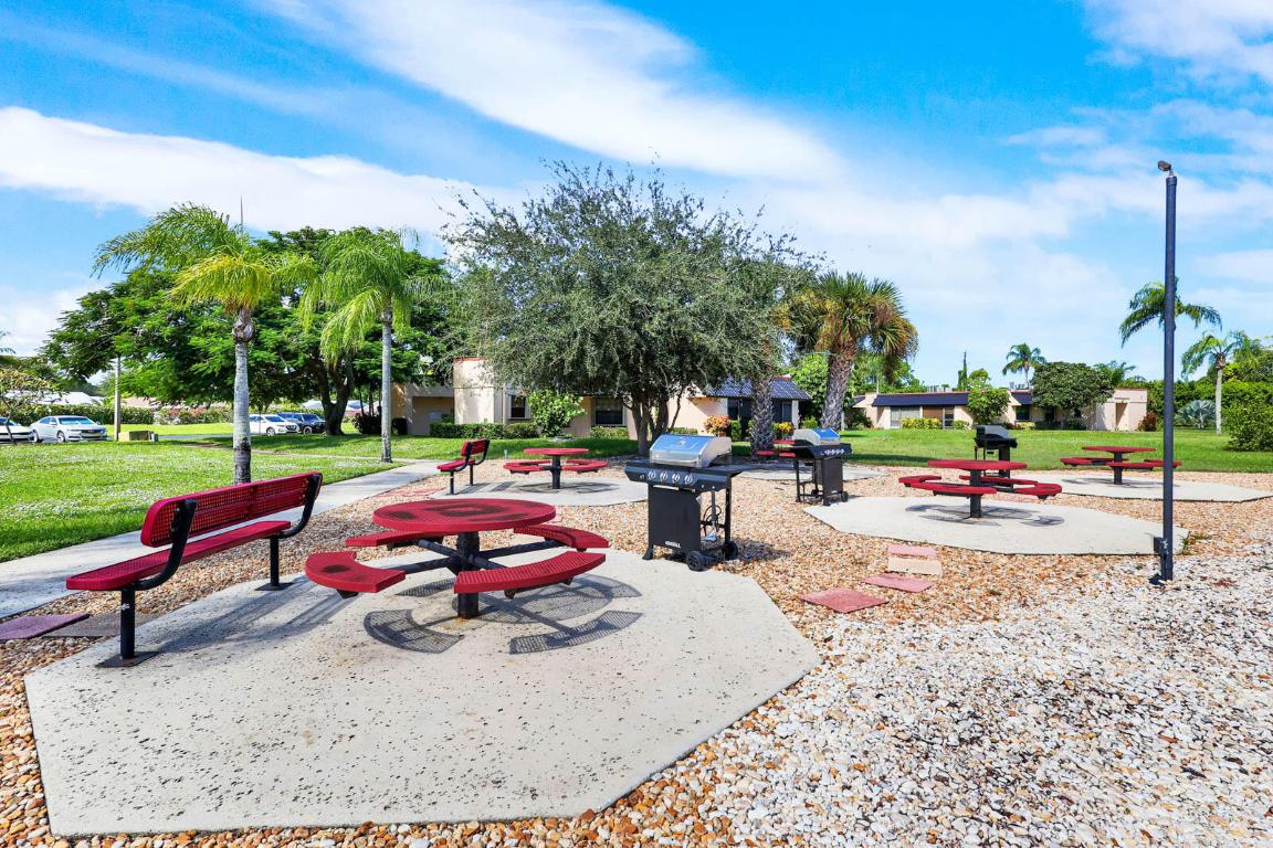 SAVANNAS CLUB CONDO - Residential