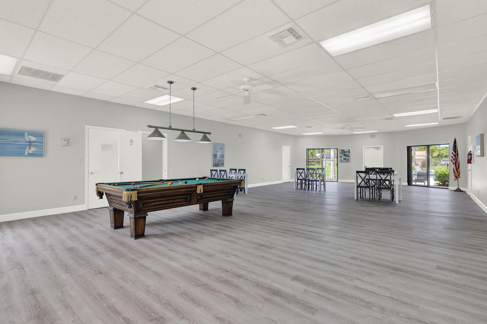 SAVANNAS CLUB CONDO - Residential