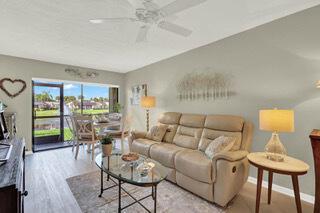SAVANNAS CLUB CONDO - Residential
