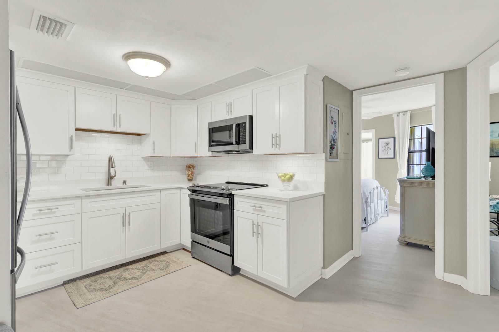 SAVANNAS CLUB CONDO - Residential