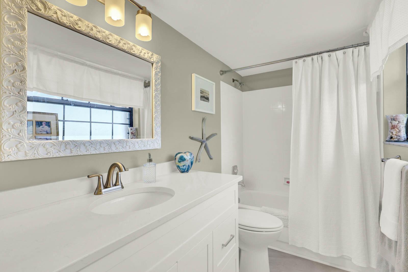 SAVANNAS CLUB CONDO - Residential