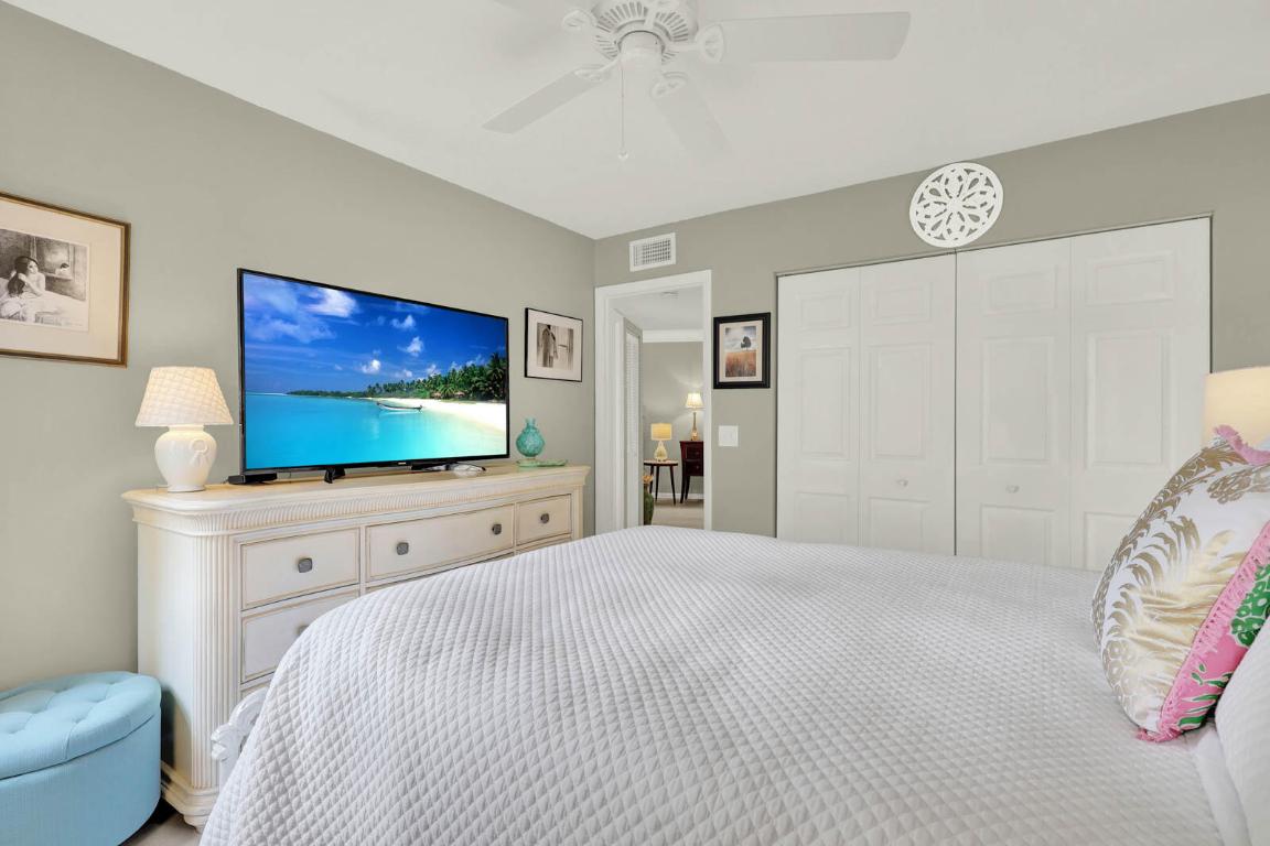 SAVANNAS CLUB CONDO - Residential