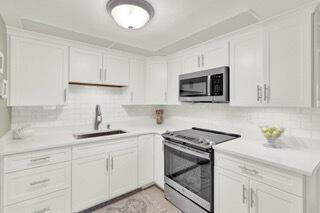 SAVANNAS CLUB CONDO - Residential
