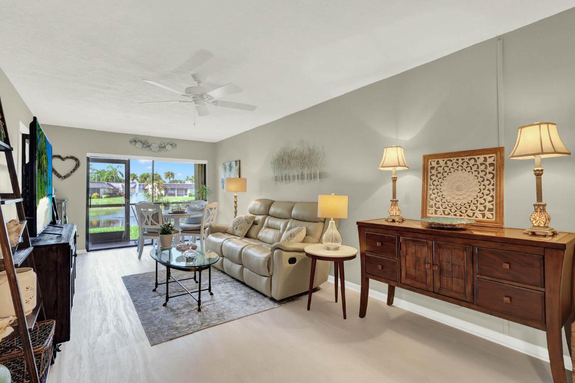 SAVANNAS CLUB CONDO - Residential