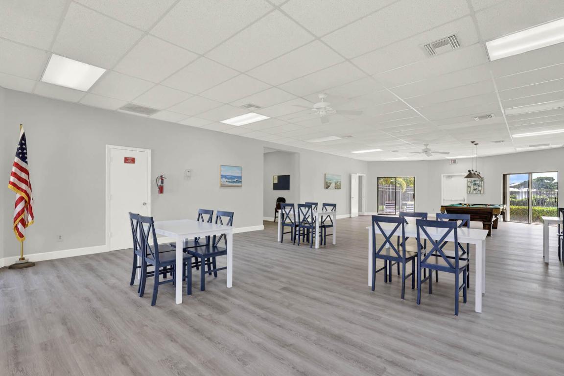 SAVANNAS CLUB CONDO - Residential