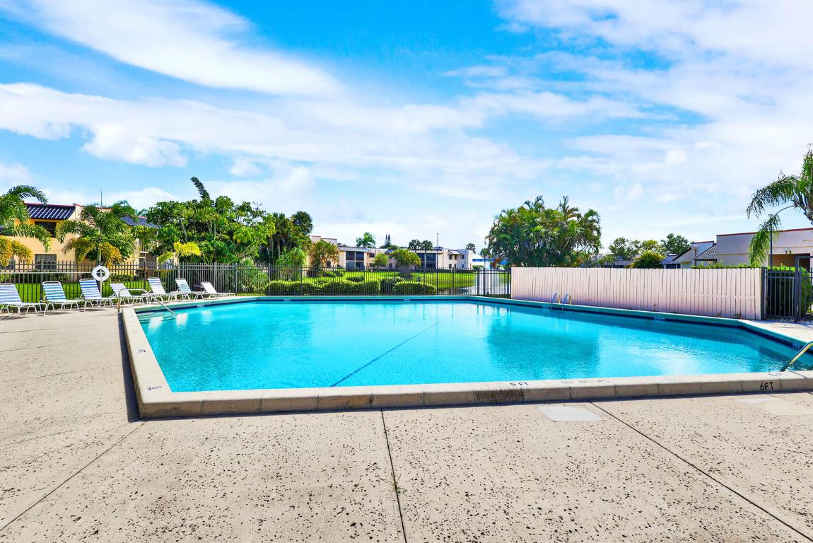 SAVANNAS CLUB CONDO - Residential