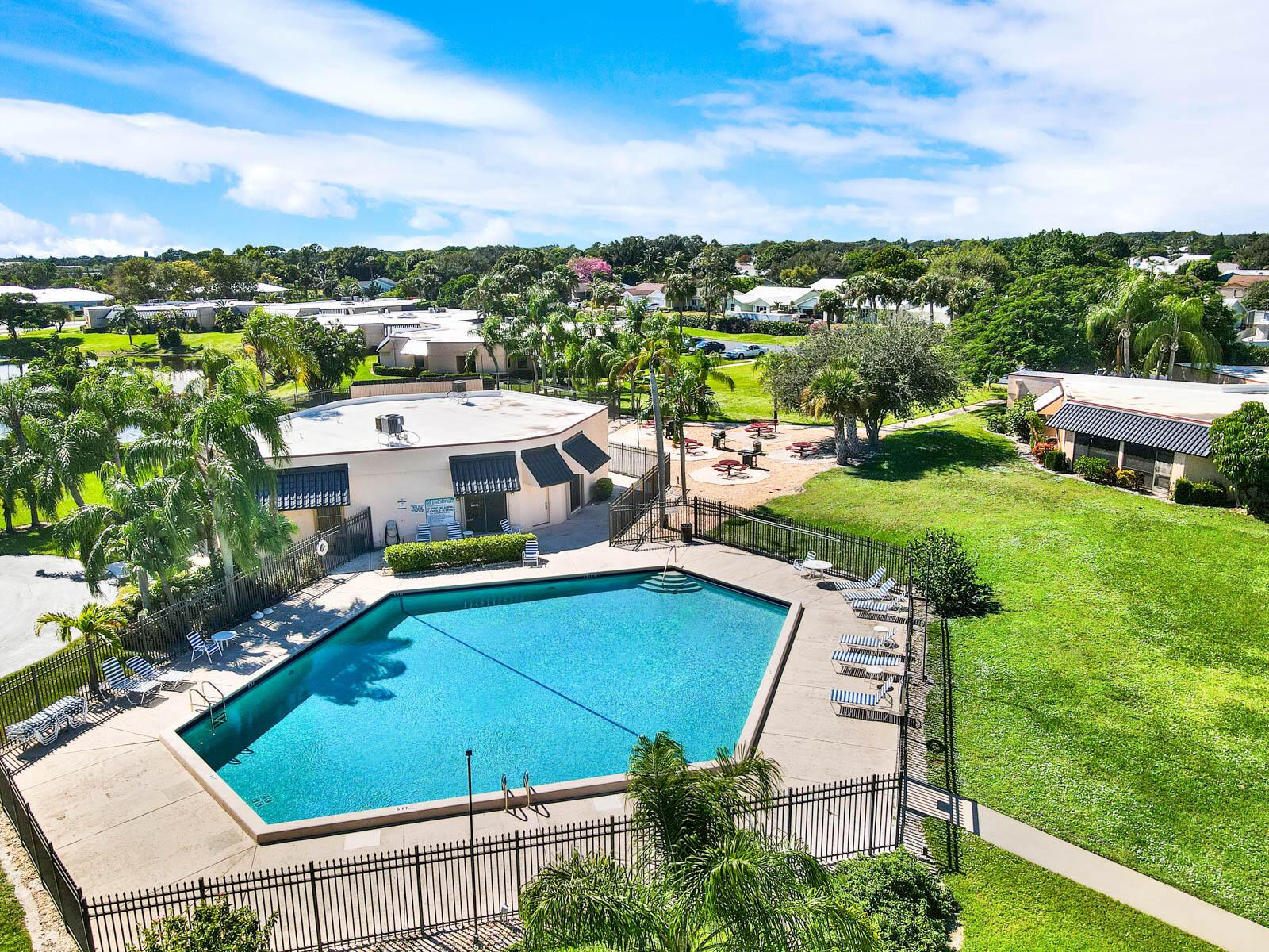 SAVANNAS CLUB CONDO - Residential